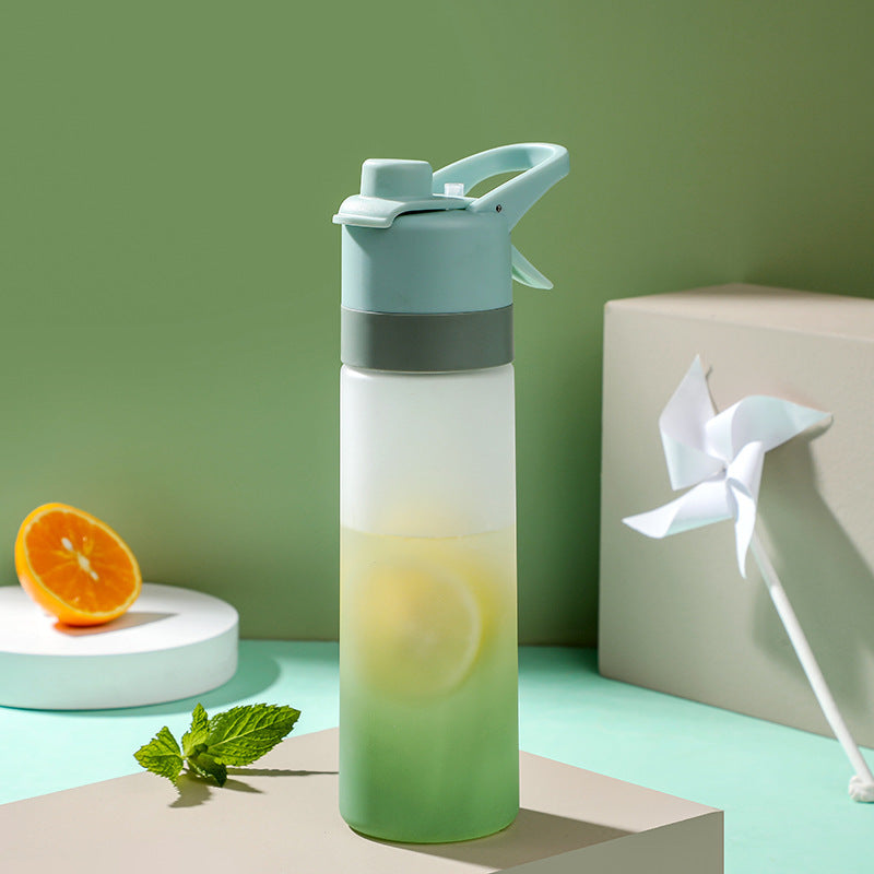 Sportflaska med mist-spray – perfekt för gym, utomhusaktiviteter och resor